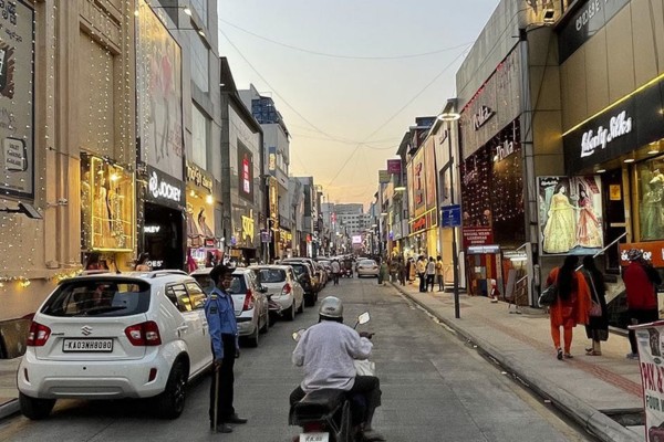 Commercial Street 2